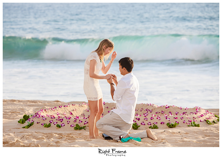 009_oahu engagement photographer
