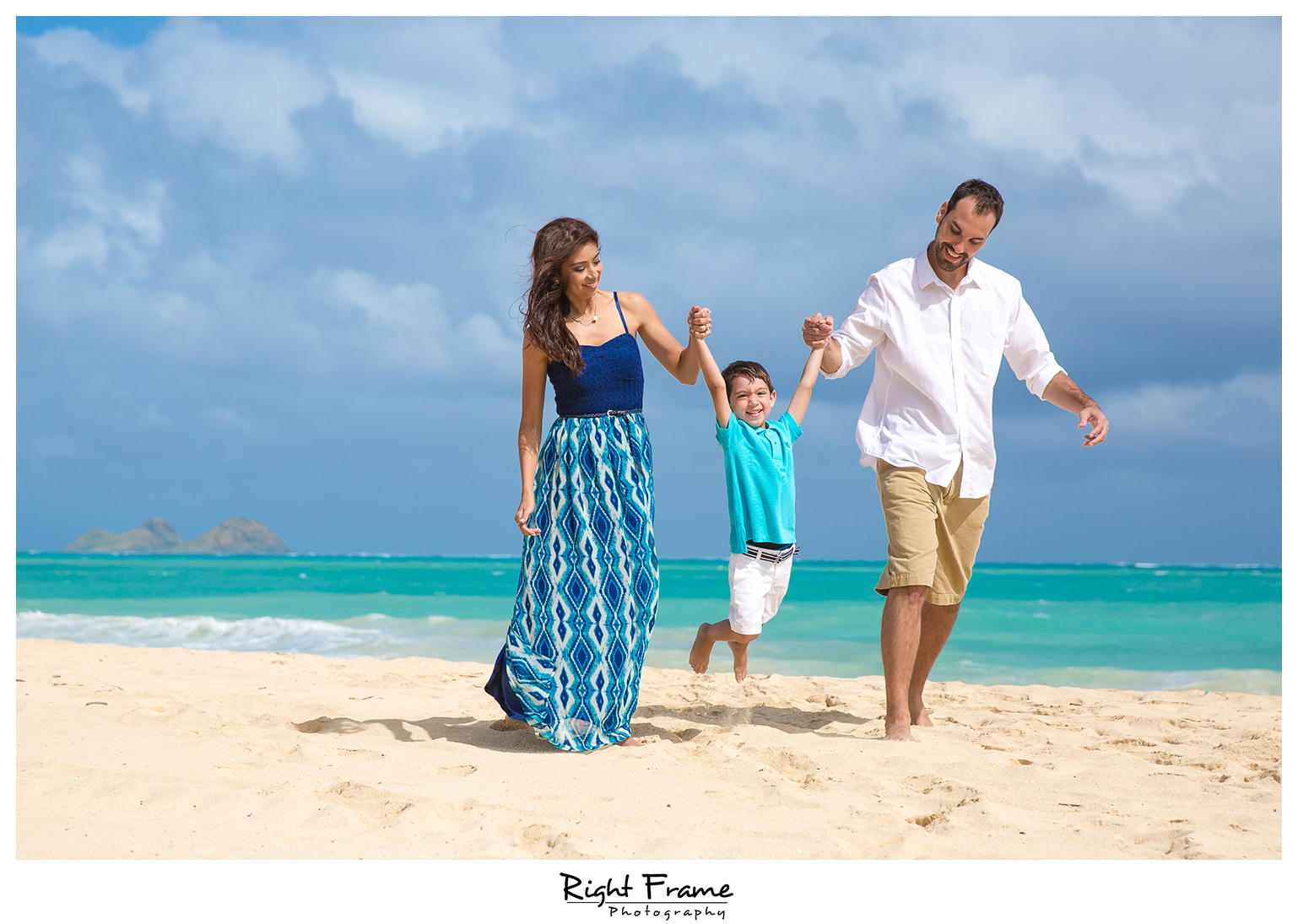 Oahu Hawaii Family Photography by RIGHT FRAME PHOTOGRAPHY
