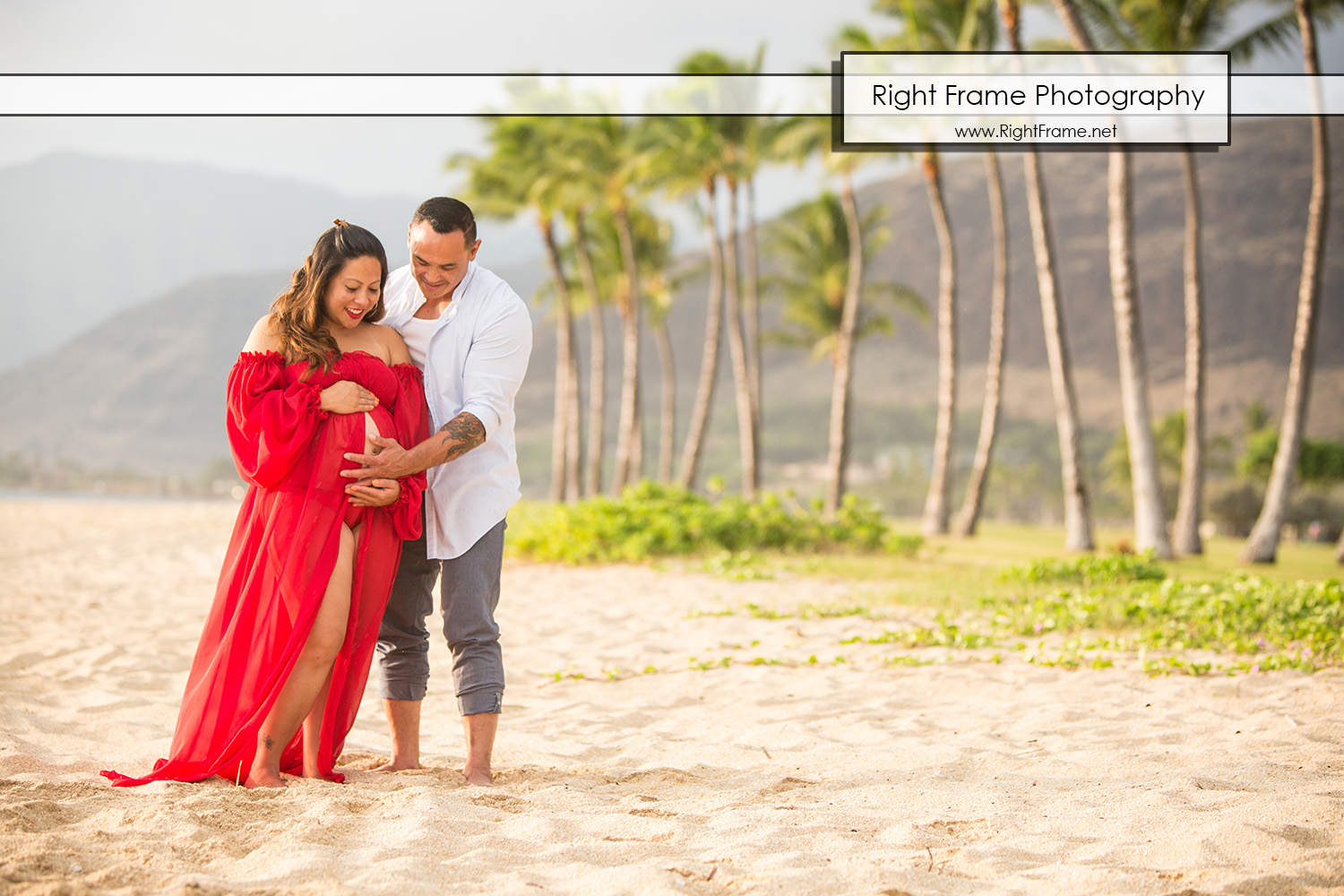 Sunset Maternity Pictures Hawaii Oahu by RIGHT FRAME PHOTOGRAPHY