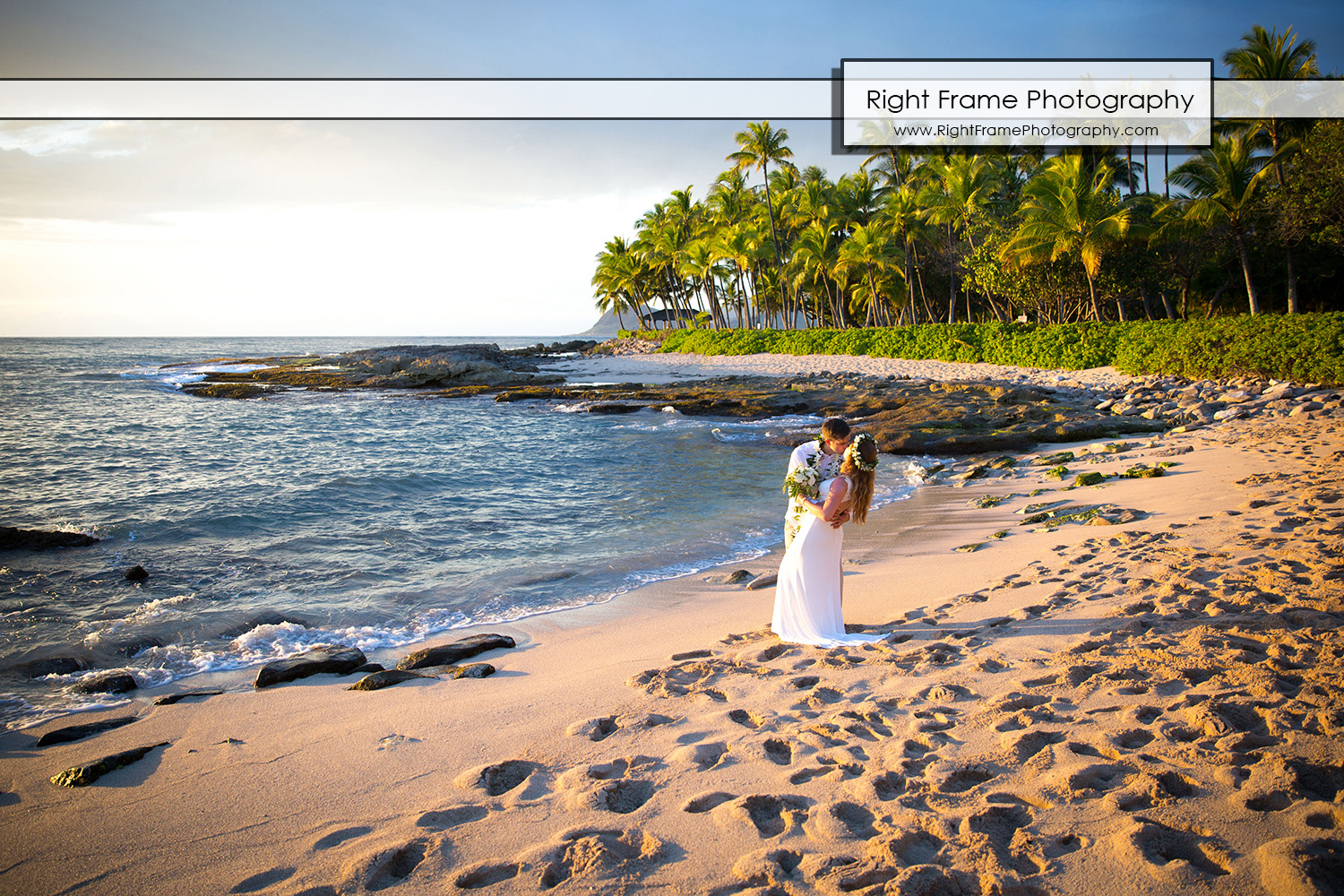 Secret Beach Ko Olina By Right Frame Photography Sunset Wedding At Secret Beach Oahu Hawaii