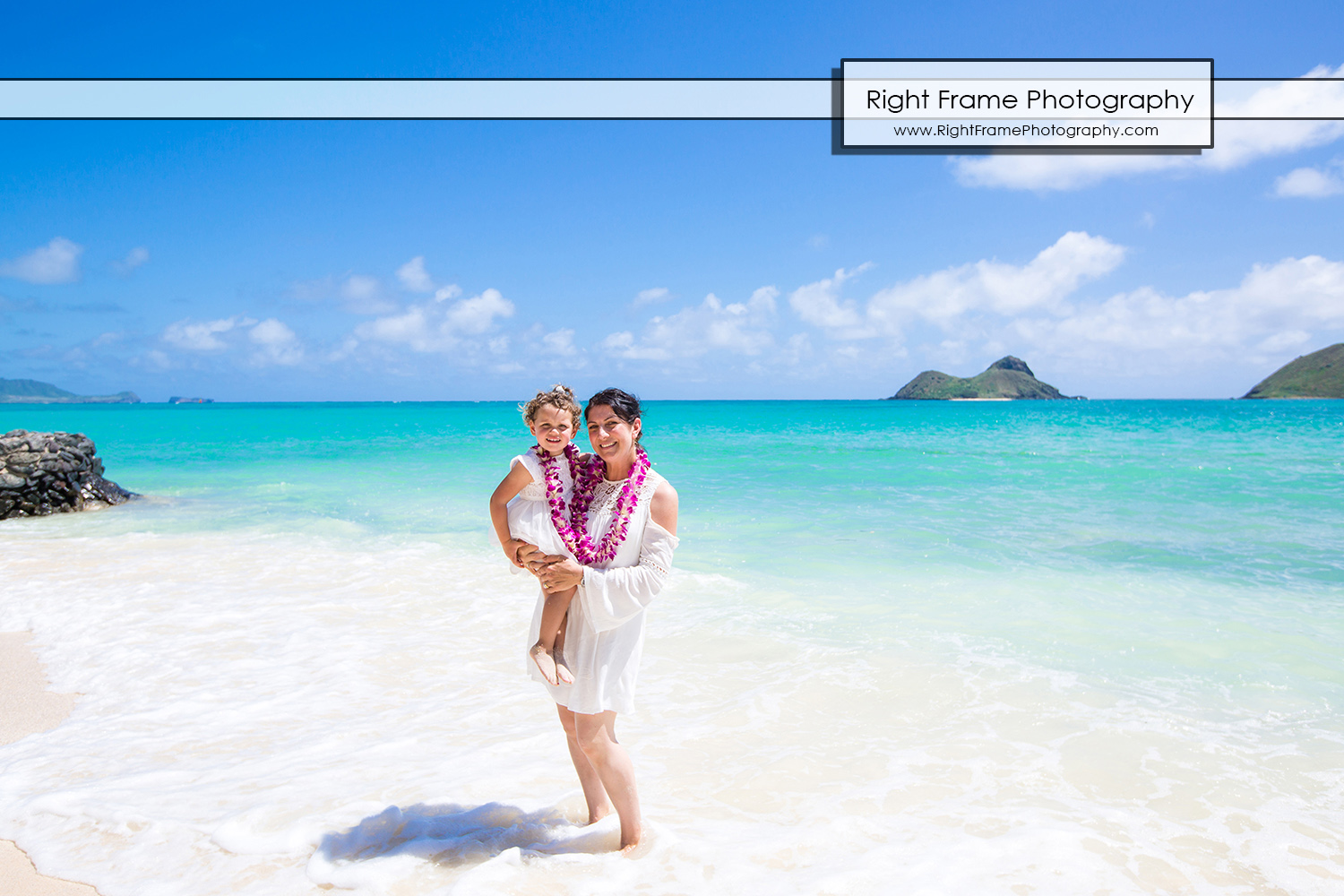 Family Portrait Session At Lanikai Beach Oahu By Right Frame Photography Family Portrait Session At Lanikai Beach Oahu